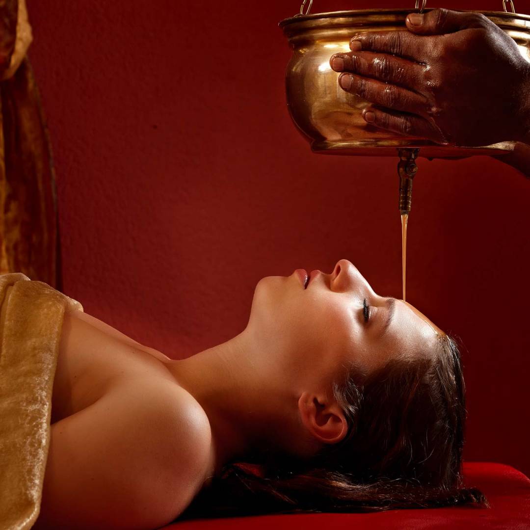 Corso massaggio ayurvedico - scopri i benefici - Oligenesi - massaggio