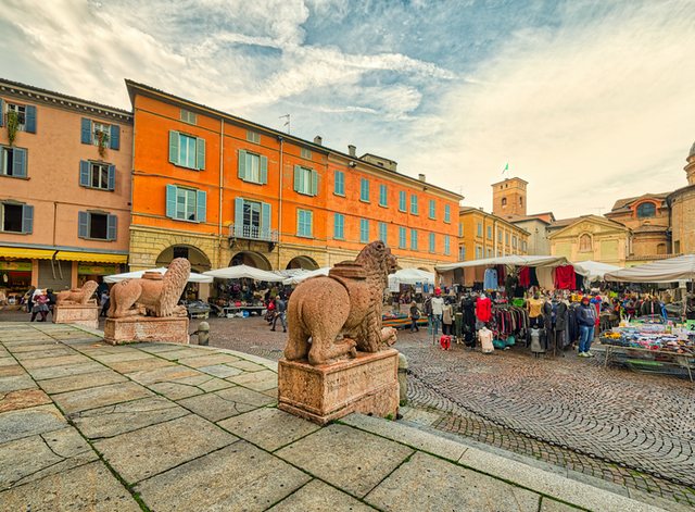 Offerta di lavoro come massaggiatore a Reggio Emilia